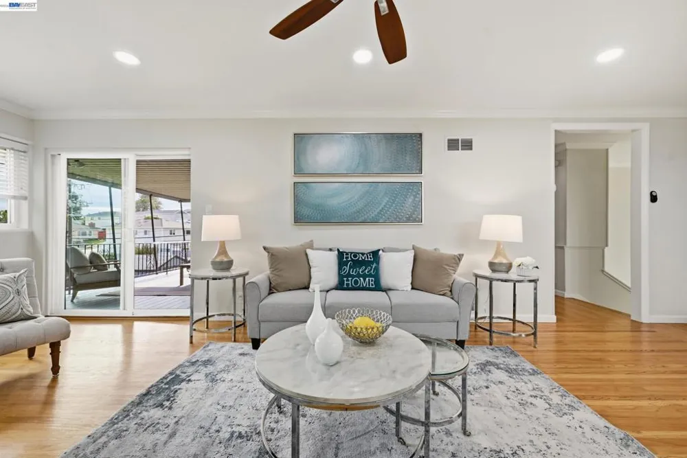 19026 Center St Castro Valley, CA 94546