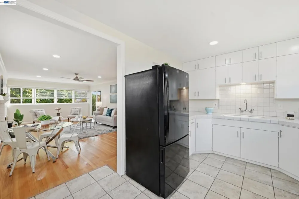 19026 Center St Castro Valley, CA 94546