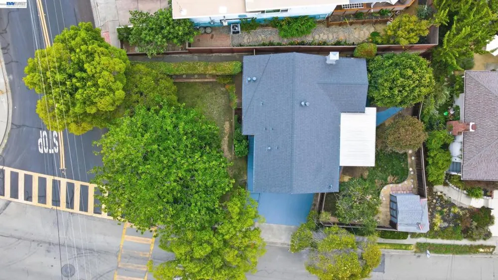 19026 Center St Castro Valley, CA 94546