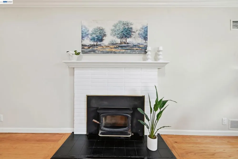 19026 Center St Castro Valley, CA 94546
