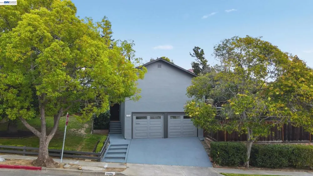19026 Center St Castro Valley, CA 94546
