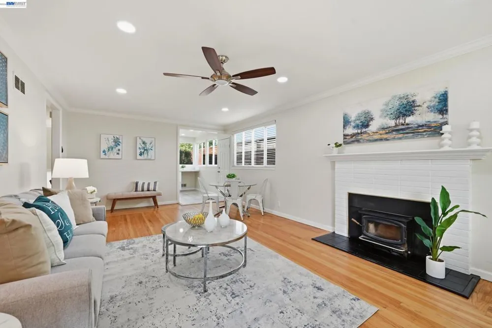 19026 Center St Castro Valley, CA 94546