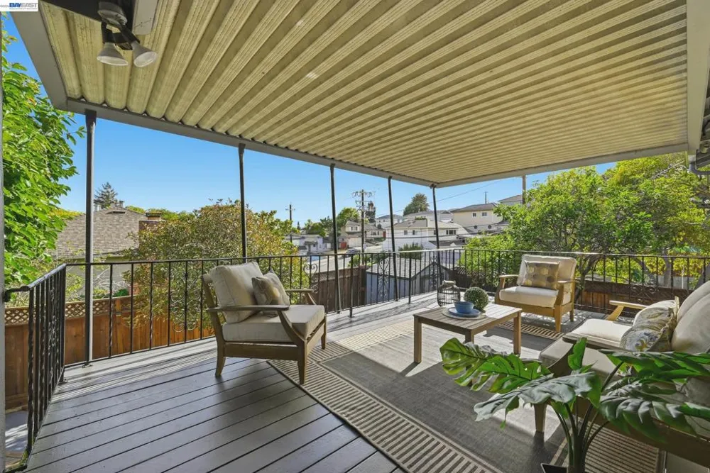 19026 Center St Castro Valley, CA 94546