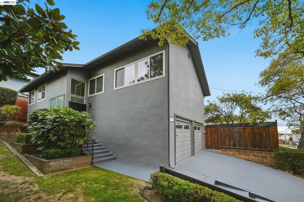 19026 Center St Castro Valley, CA 94546