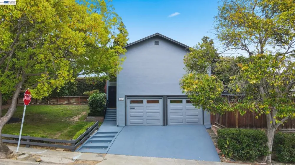 19026 Center St Castro Valley, CA 94546