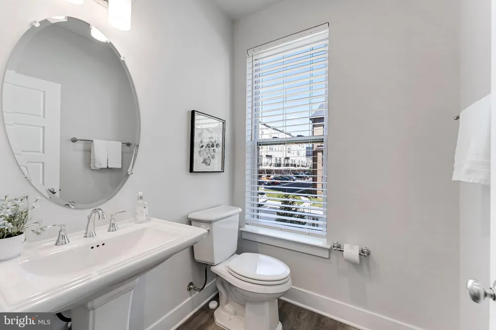 42335 NELSONVILLE TERRACE Ashburn, VA 20148