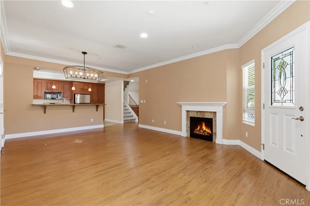 1101 East Avenue Burbank, CA 91504