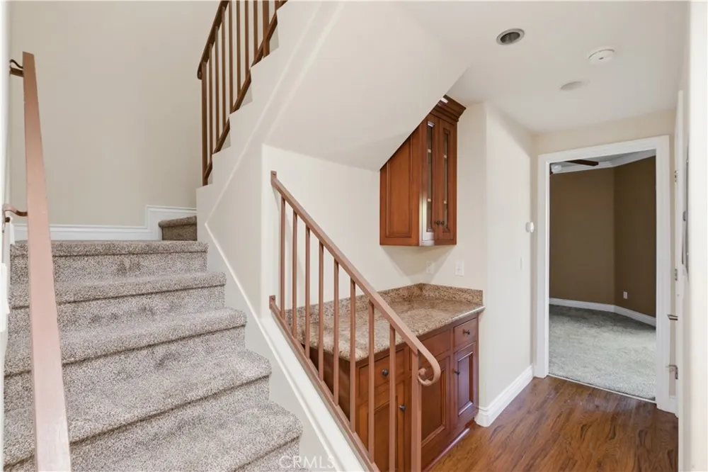 1101 East Avenue Burbank, CA 91504