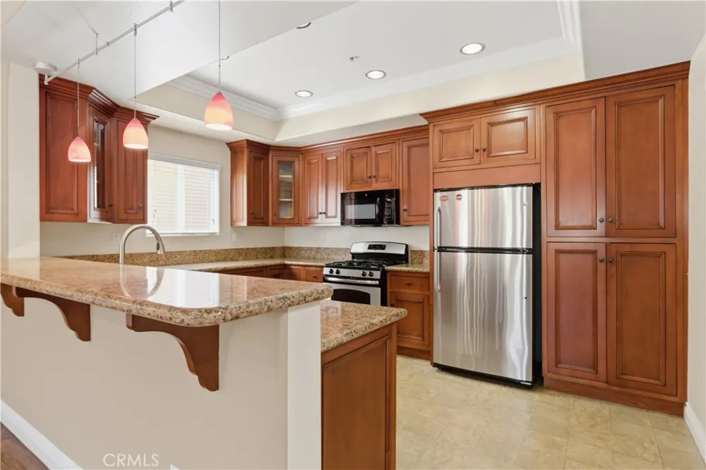 1101 East Avenue Burbank, CA 91504