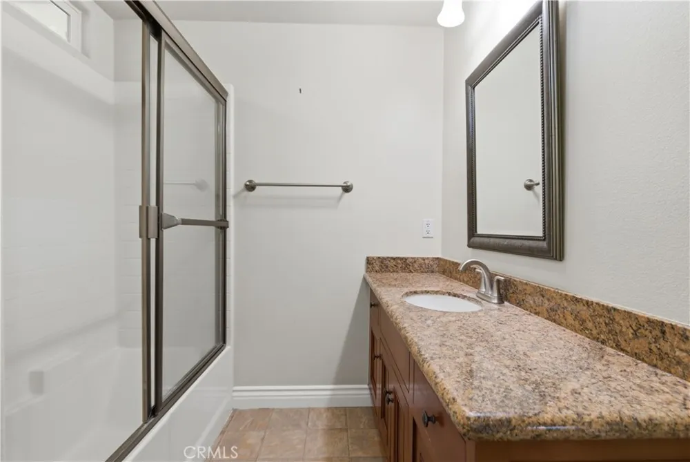 1101 East Avenue Burbank, CA 91504