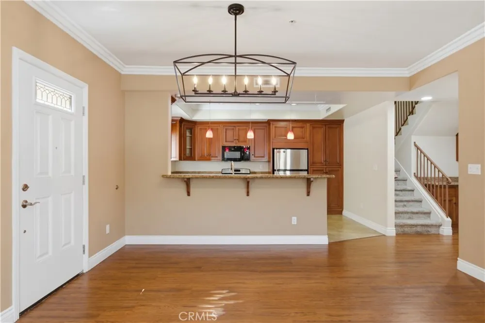 1101 East Avenue Burbank, CA 91504