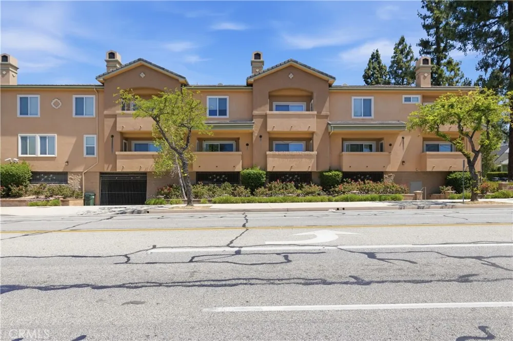 1101 East Avenue Burbank, CA 91504