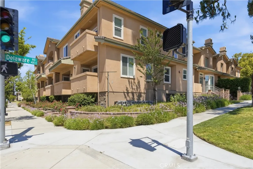 1101 East Avenue Burbank, CA 91504