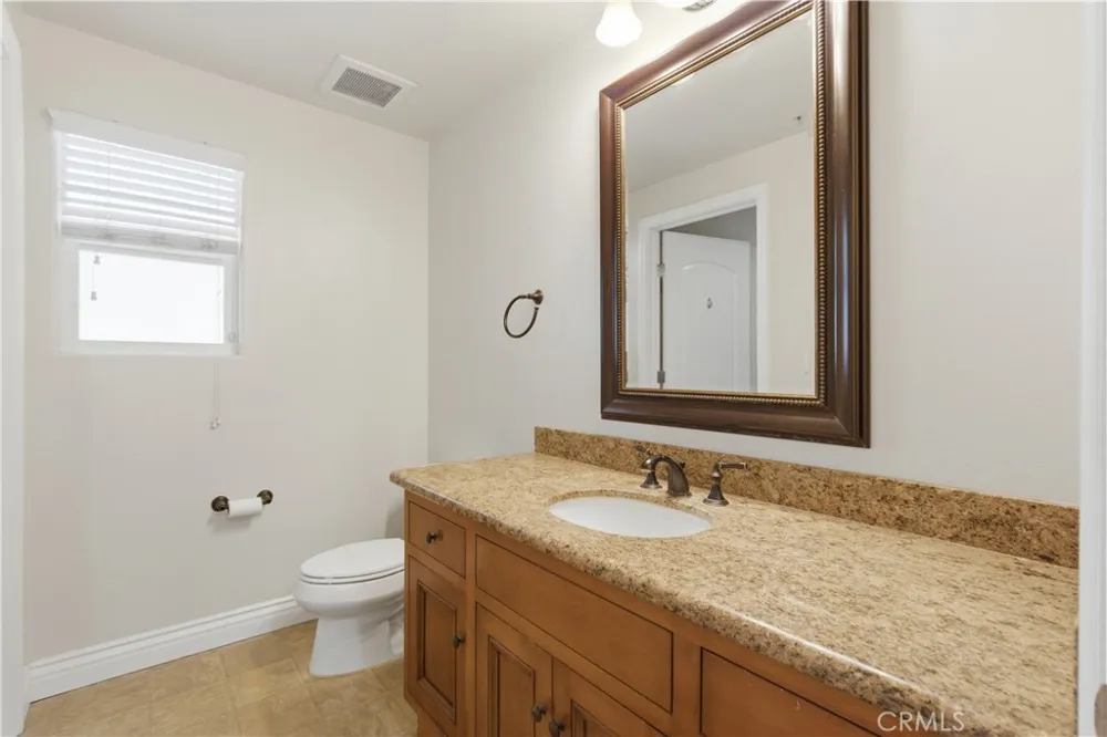 1101 East Avenue Burbank, CA 91504