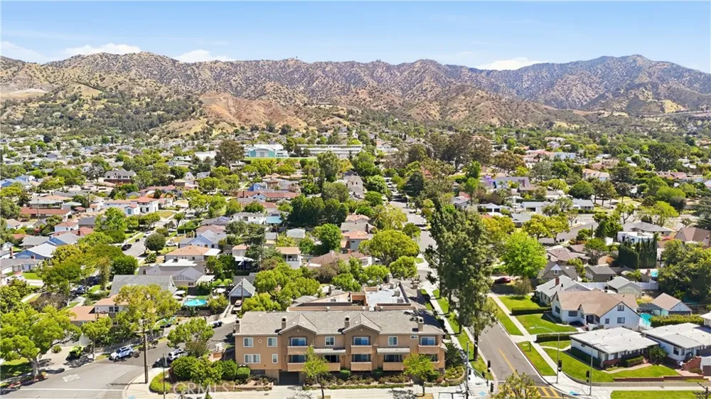 1101 East Avenue Burbank, CA 91504