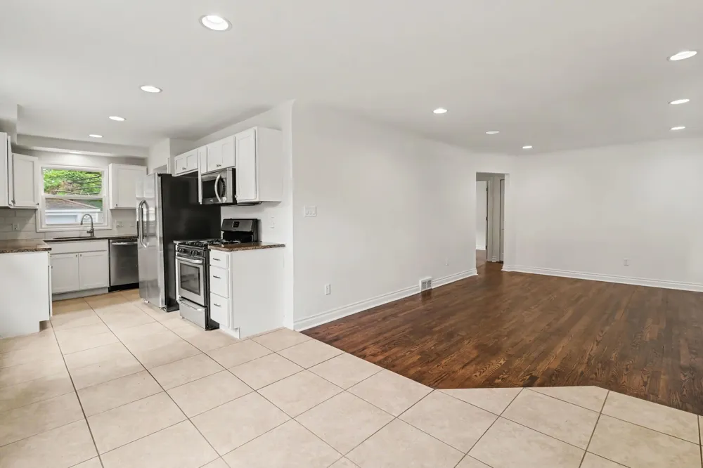 23051 Majestic Street Oak Park, MI 48237