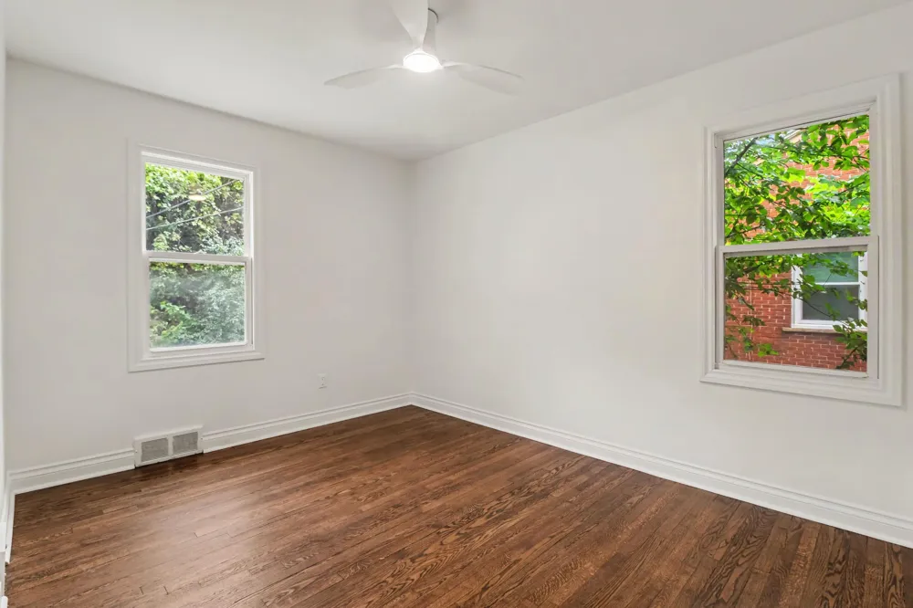 23051 Majestic Street Oak Park, MI 48237