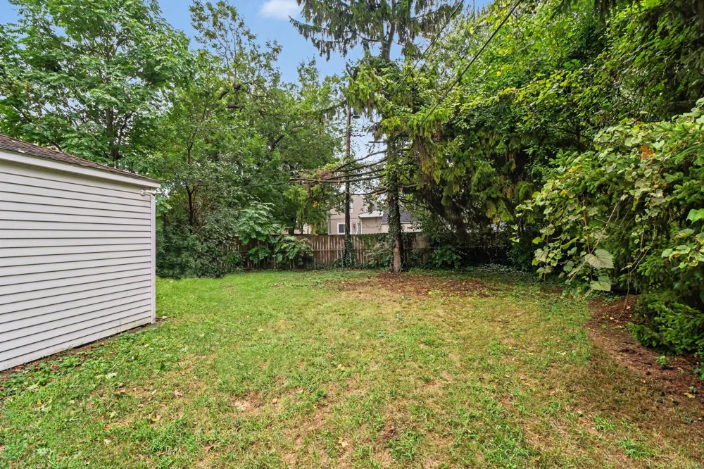 23051 Majestic Street Oak Park, MI 48237
