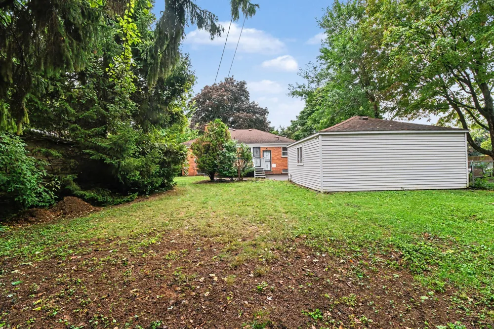 23051 Majestic Street Oak Park, MI 48237