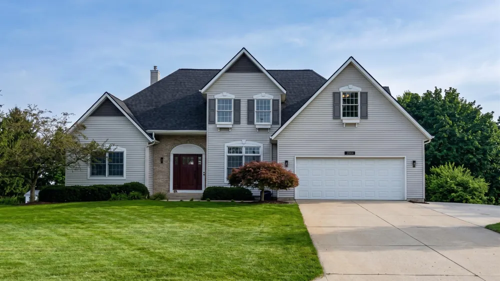 9521 Ridgecrest Drive Zeeland, MI 49464