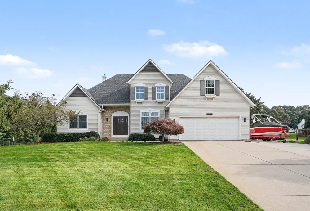 9521 Ridgecrest Drive Zeeland, MI 49464