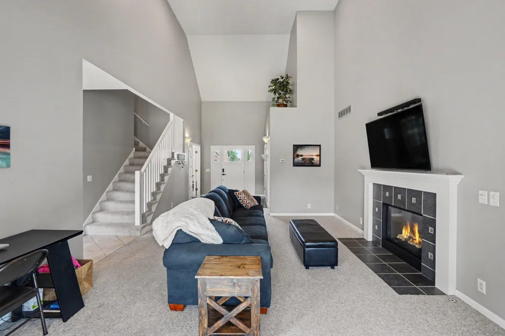 9521 Ridgecrest Drive Zeeland, MI 49464