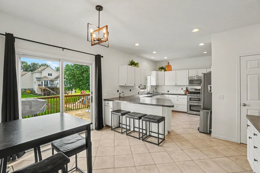 9521 Ridgecrest Drive Zeeland, MI 49464