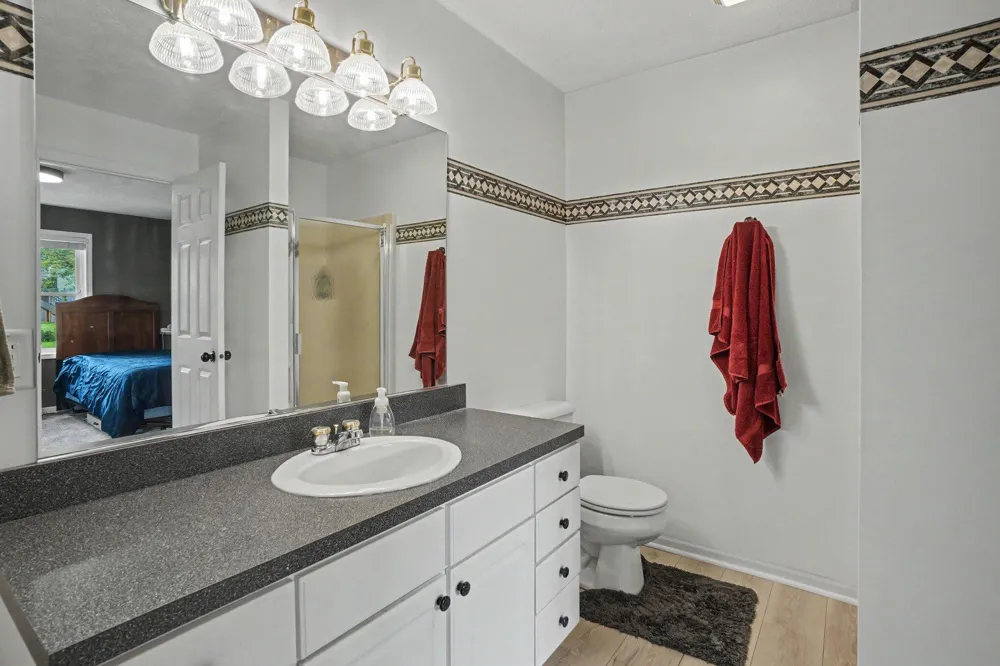 9521 Ridgecrest Drive Zeeland, MI 49464