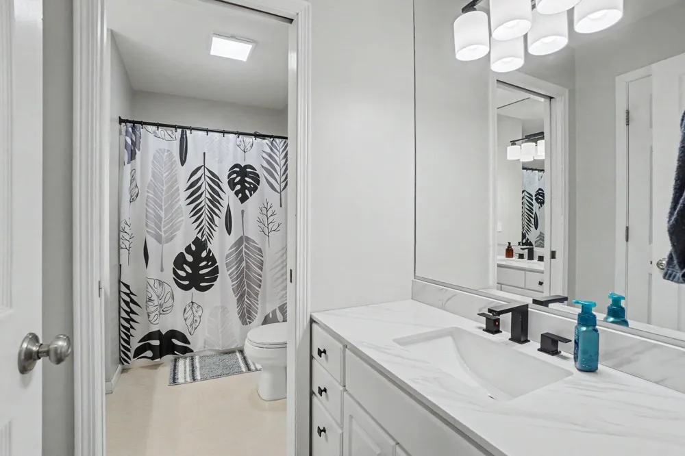 9521 Ridgecrest Drive Zeeland, MI 49464