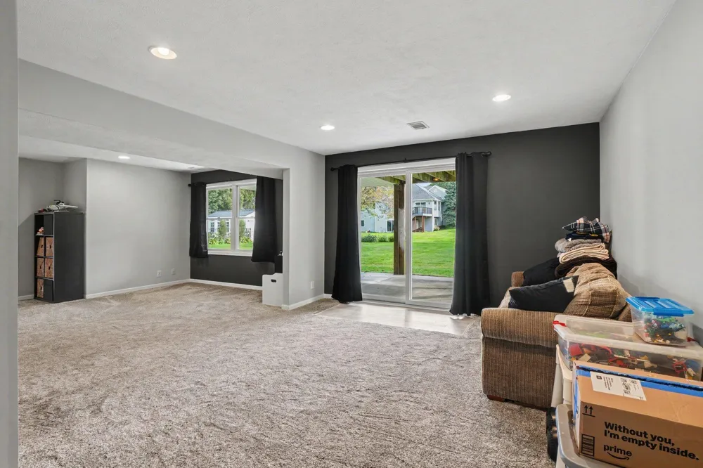 9521 Ridgecrest Drive Zeeland, MI 49464
