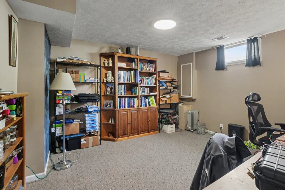 9521 Ridgecrest Drive Zeeland, MI 49464