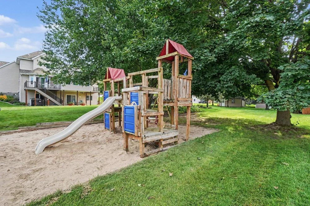 9521 Ridgecrest Drive Zeeland, MI 49464