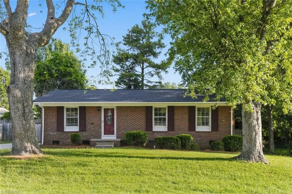2110 Kylemore Drive Greensboro, NC 27406