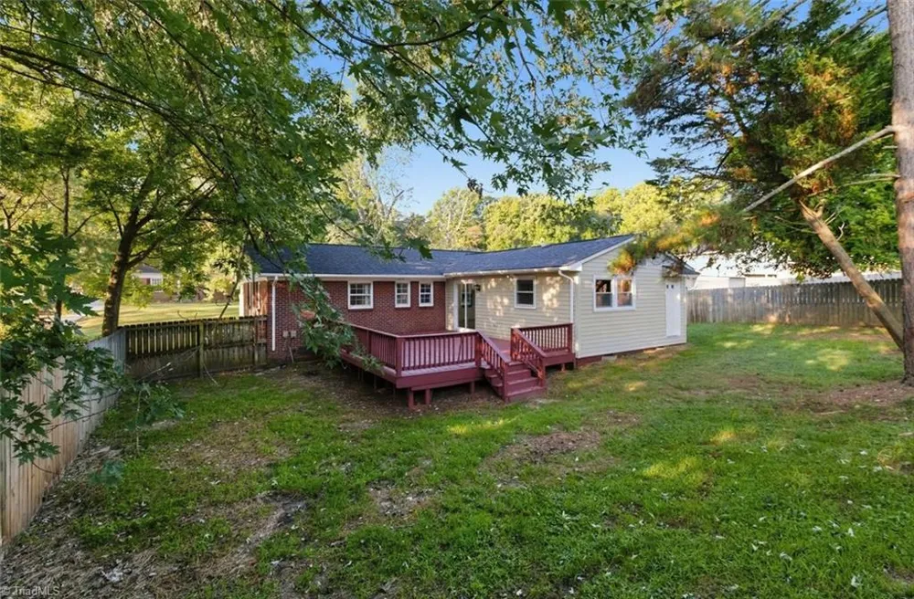 2110 Kylemore Drive Greensboro, NC 27406