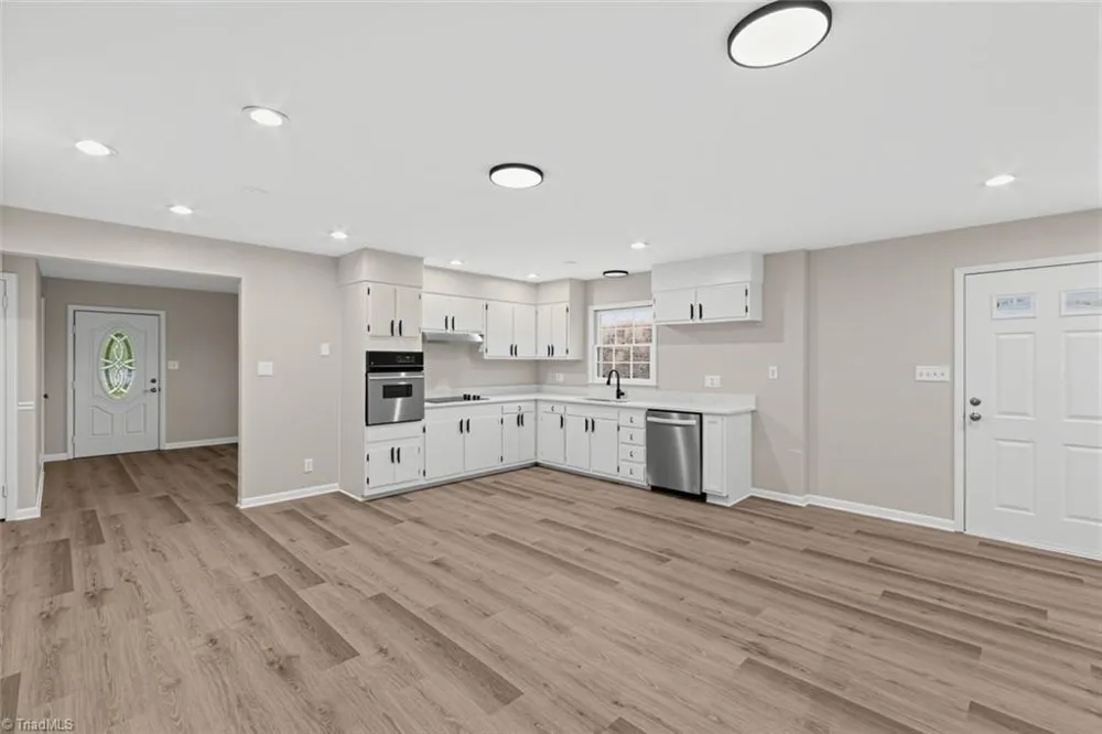 2110 Kylemore Drive Greensboro, NC 27406