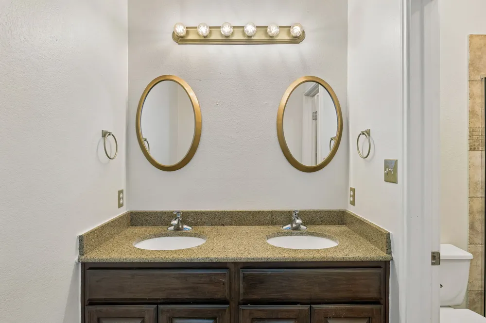 11400 W Parmer Lane #14 Cedar Park, TX 78613