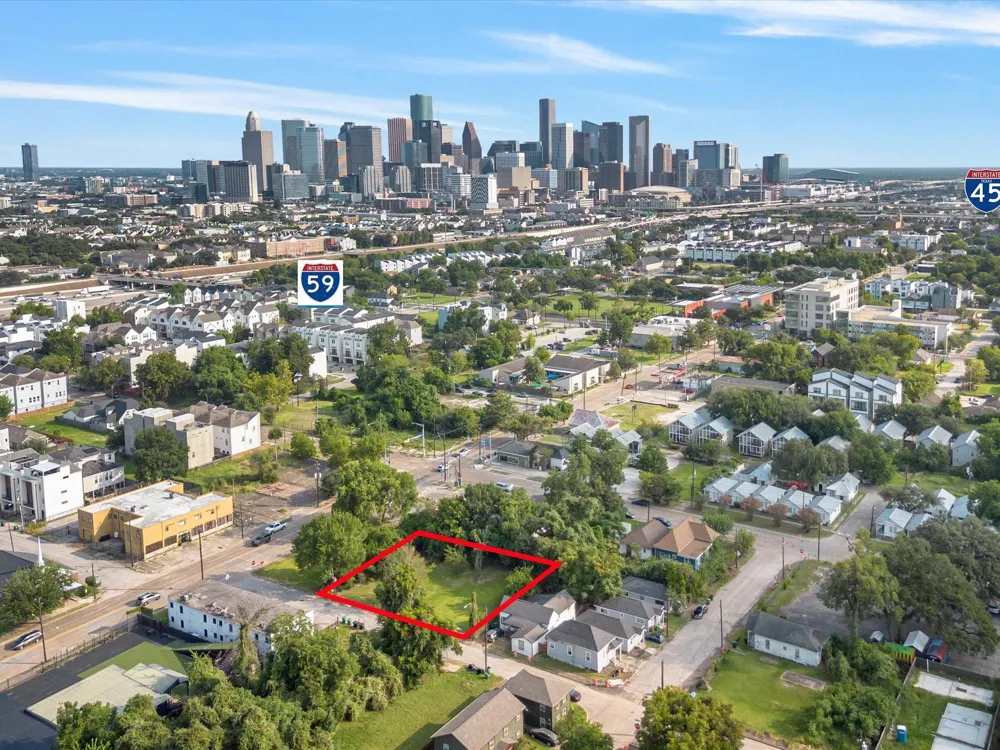 2411 Berry Street Hockley, TX 77004