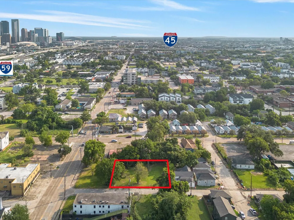 2411 Berry Street Hockley, TX 77004