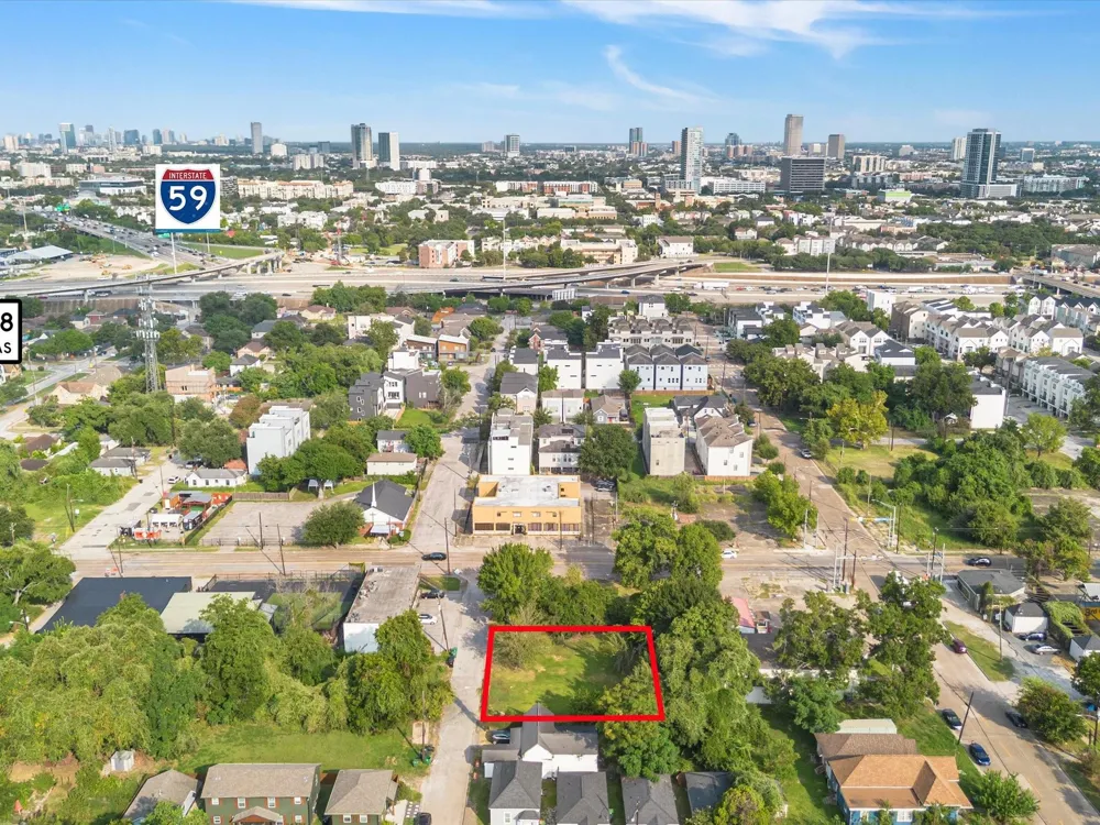 2411 Berry Street Hockley, TX 77004