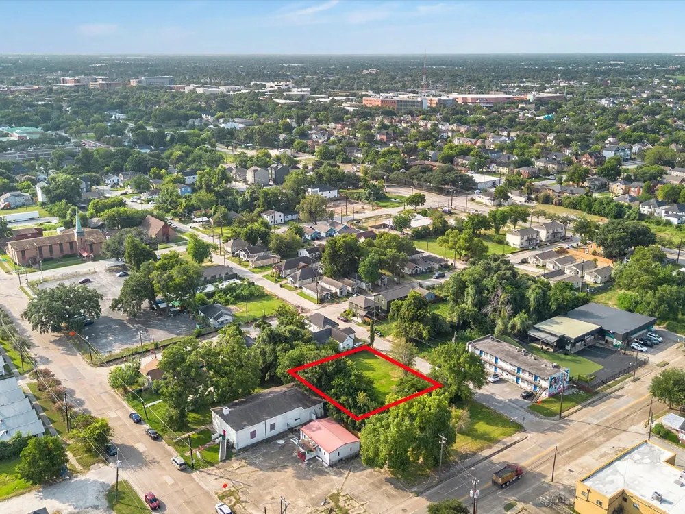 2411 Berry Street Hockley, TX 77004