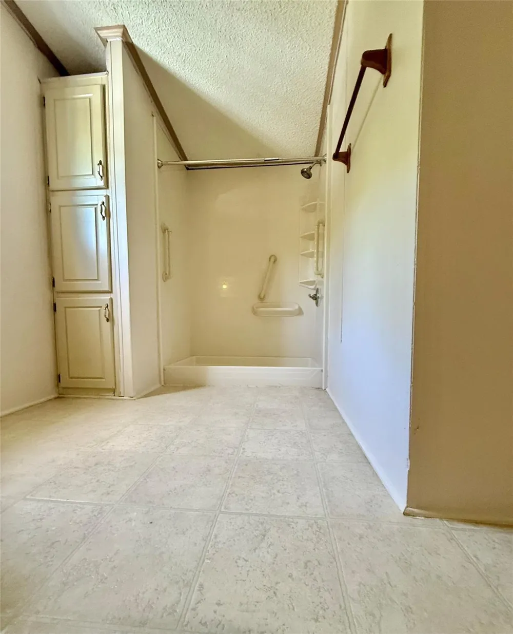 1014 Tealway Drive Pasadena, TX 77504