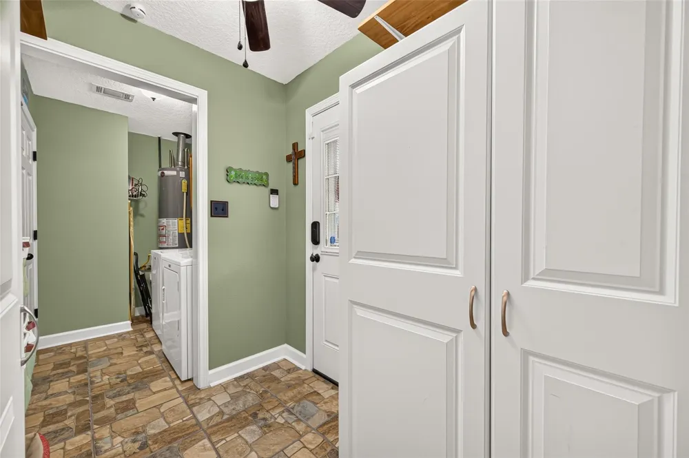 18314 Crosswinds Way Crosby, TX 77532
