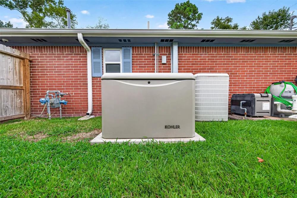 18314 Crosswinds Way Crosby, TX 77532