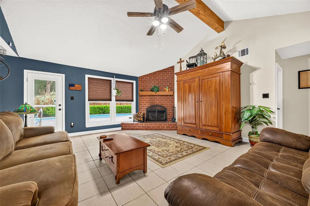 18314 Crosswinds Way Crosby, TX 77532