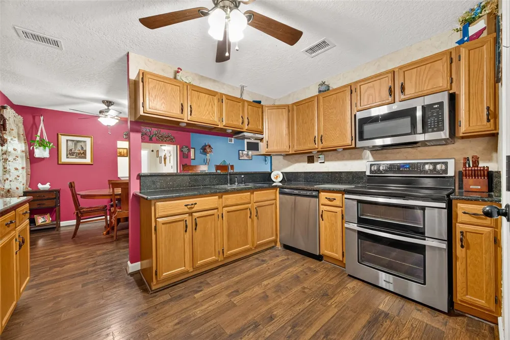 18314 Crosswinds Way Crosby, TX 77532