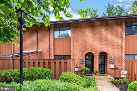 1602 WORTHINGTON DRIVE #1602