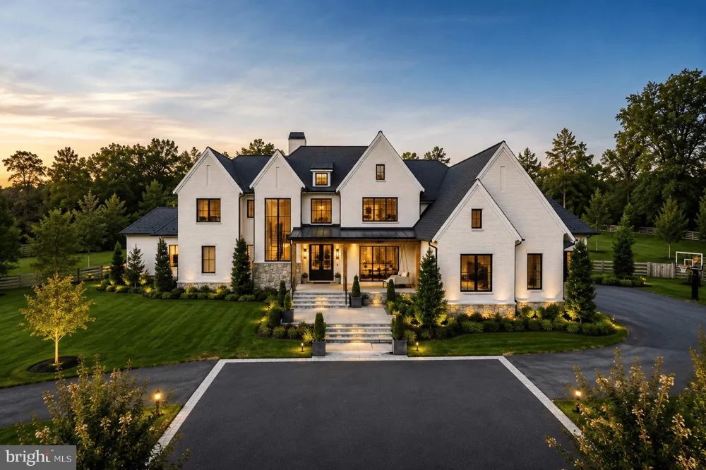 9910 DEERFIELD POND DRIVE Great Falls, VA 22066