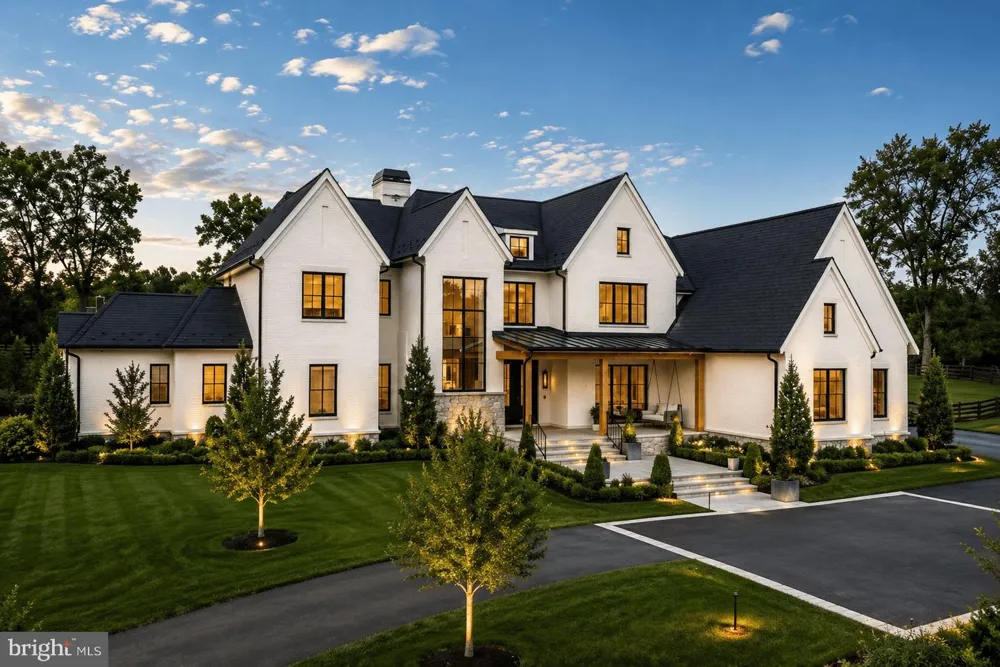 9910 DEERFIELD POND DRIVE Great Falls, VA 22066