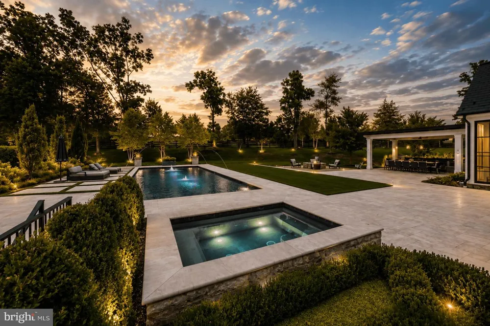 9910 DEERFIELD POND DRIVE Great Falls, VA 22066