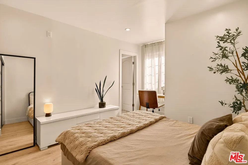 1216 Virgil Avenue Los Angeles, CA 90029